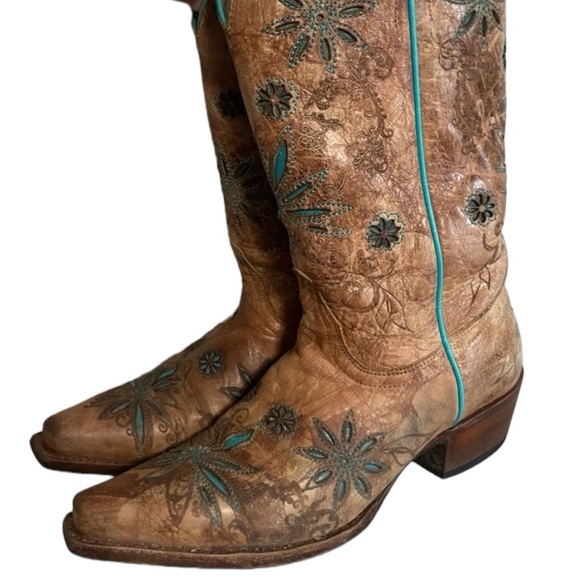 SHYANNE FLORAL TURQUOISE TRIM DISTRESSED COWBOY BOOTS - Picture 3 of 7
